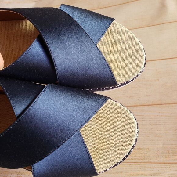 BCBGENERATION Xavier Satin Platform Cross Slingback Sandals Navy Size 8/38 - Picture 14 of 16